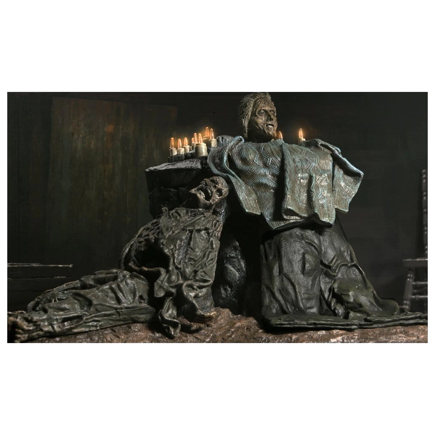 Friday the 13th: The Game Diorama Pamela Shrine fotografija proizvoda