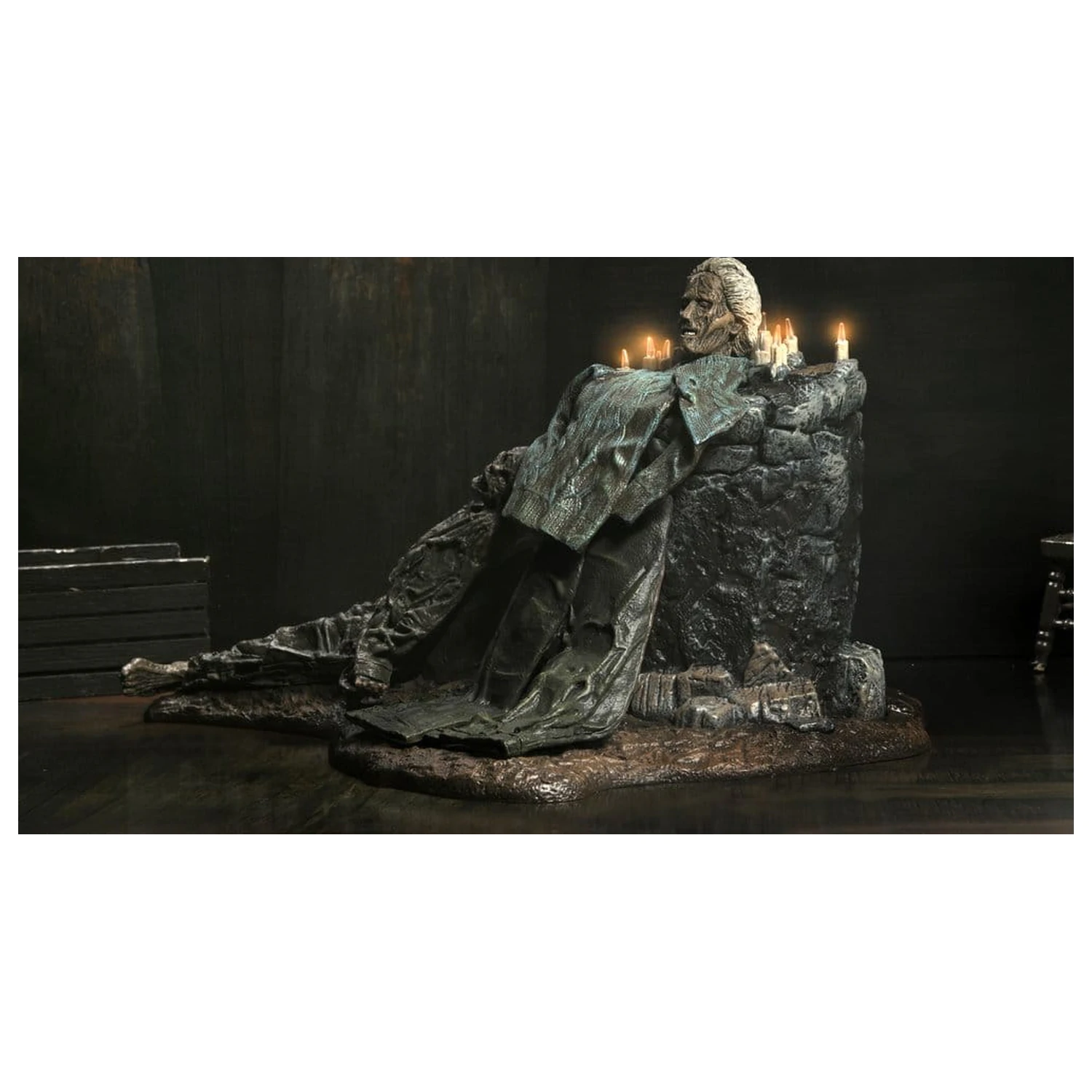 Friday the 13th: The Game Diorama Pamela Shrine fotografija proizvoda