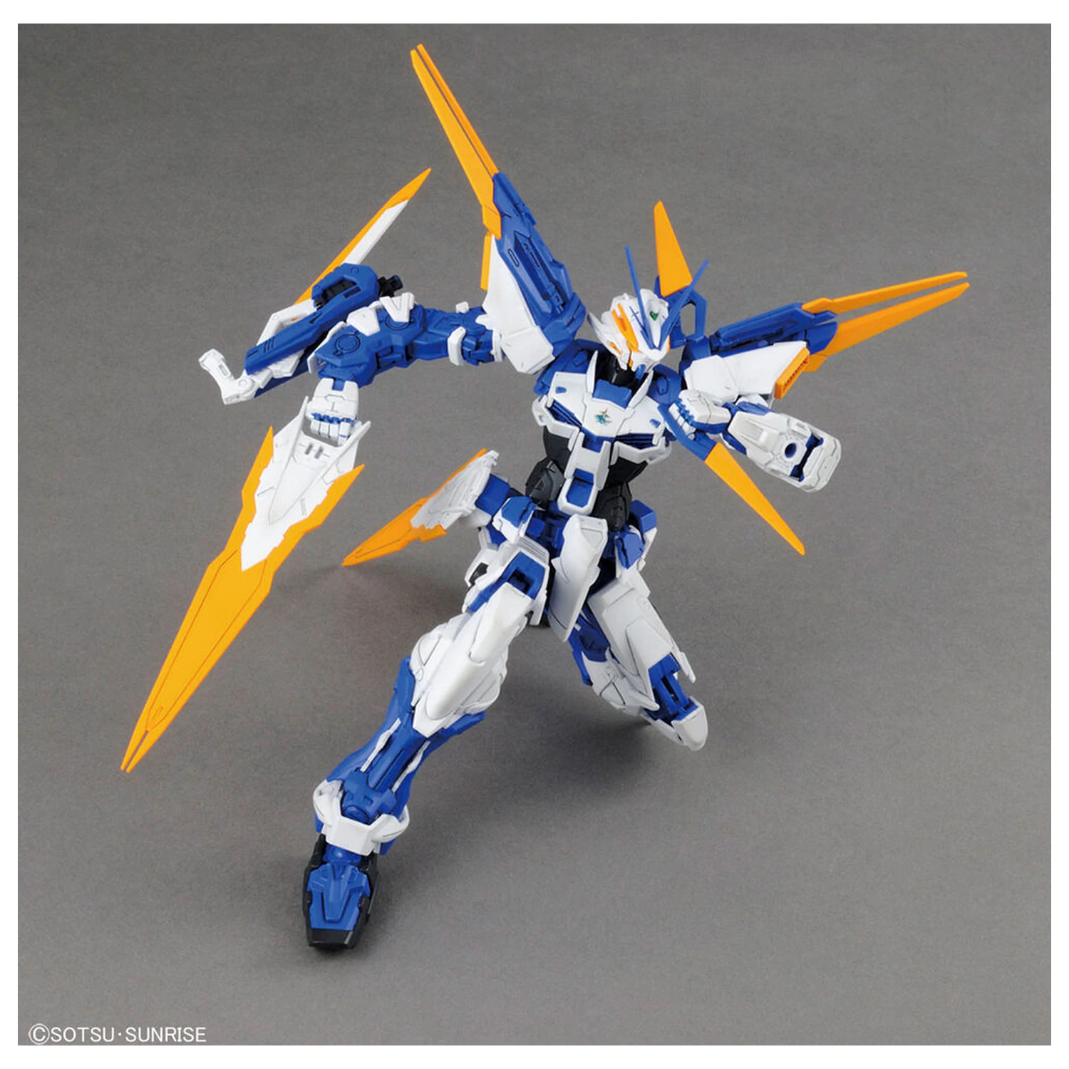 Model set MG 1/100 Gundam Astray Blue Frame D fotografija proizvoda