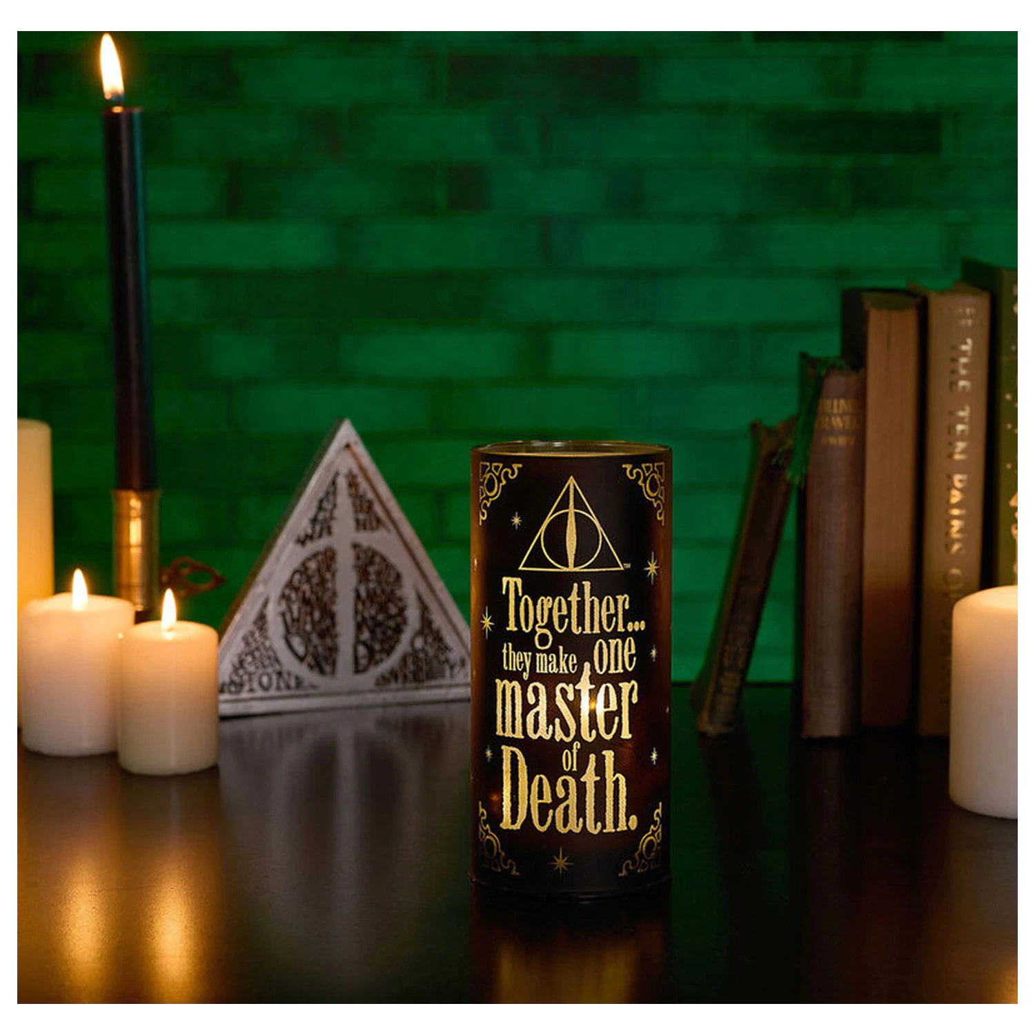 Harry Potter Dark Arts Deathly Hallows svijetleća cijev fotografija proizvoda
