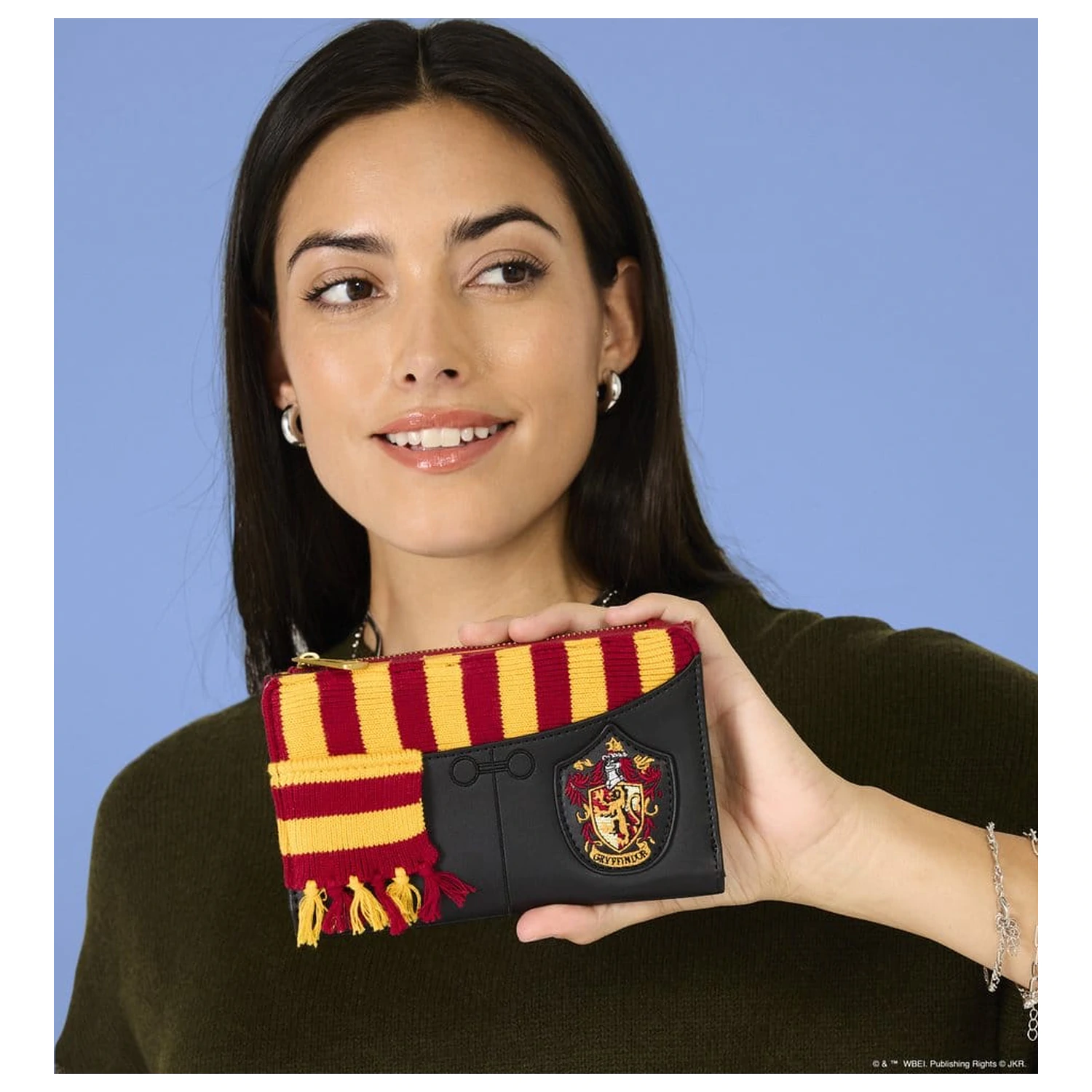 Harry Potter by Loungefly Novčanik Gryffindor Uniform fotografija proizvoda
