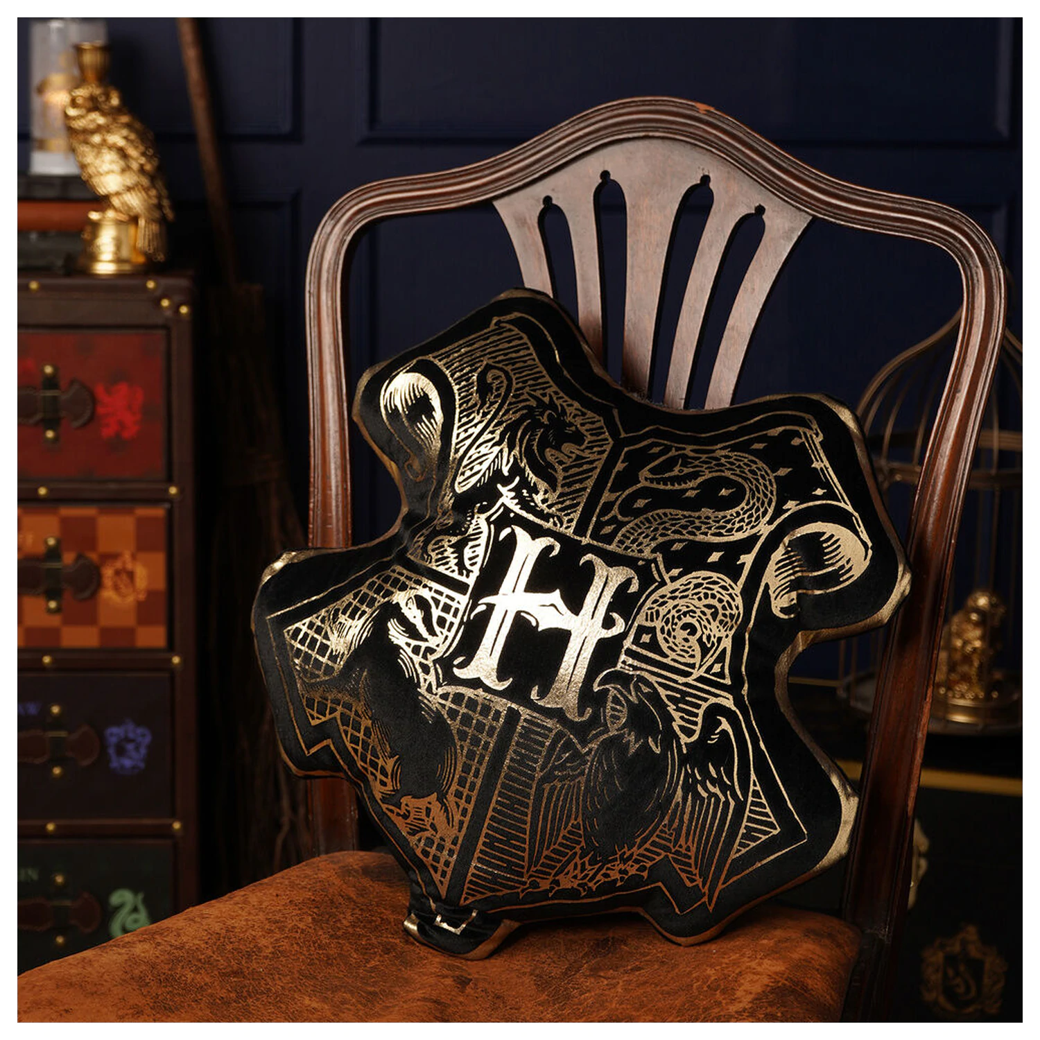Harry Potter Hogwarts Crest baršunasti jastuk fotografija proizvoda