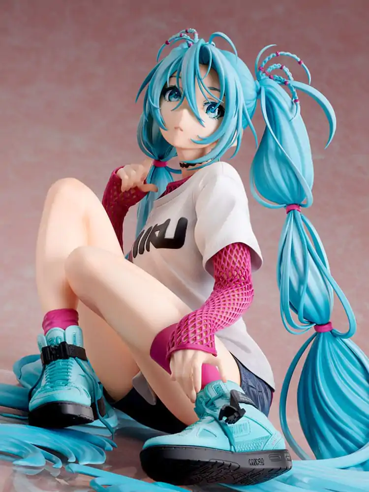 Hatsune Miku Kip 1/4 Yoneyama Mai The Latest Street Style 