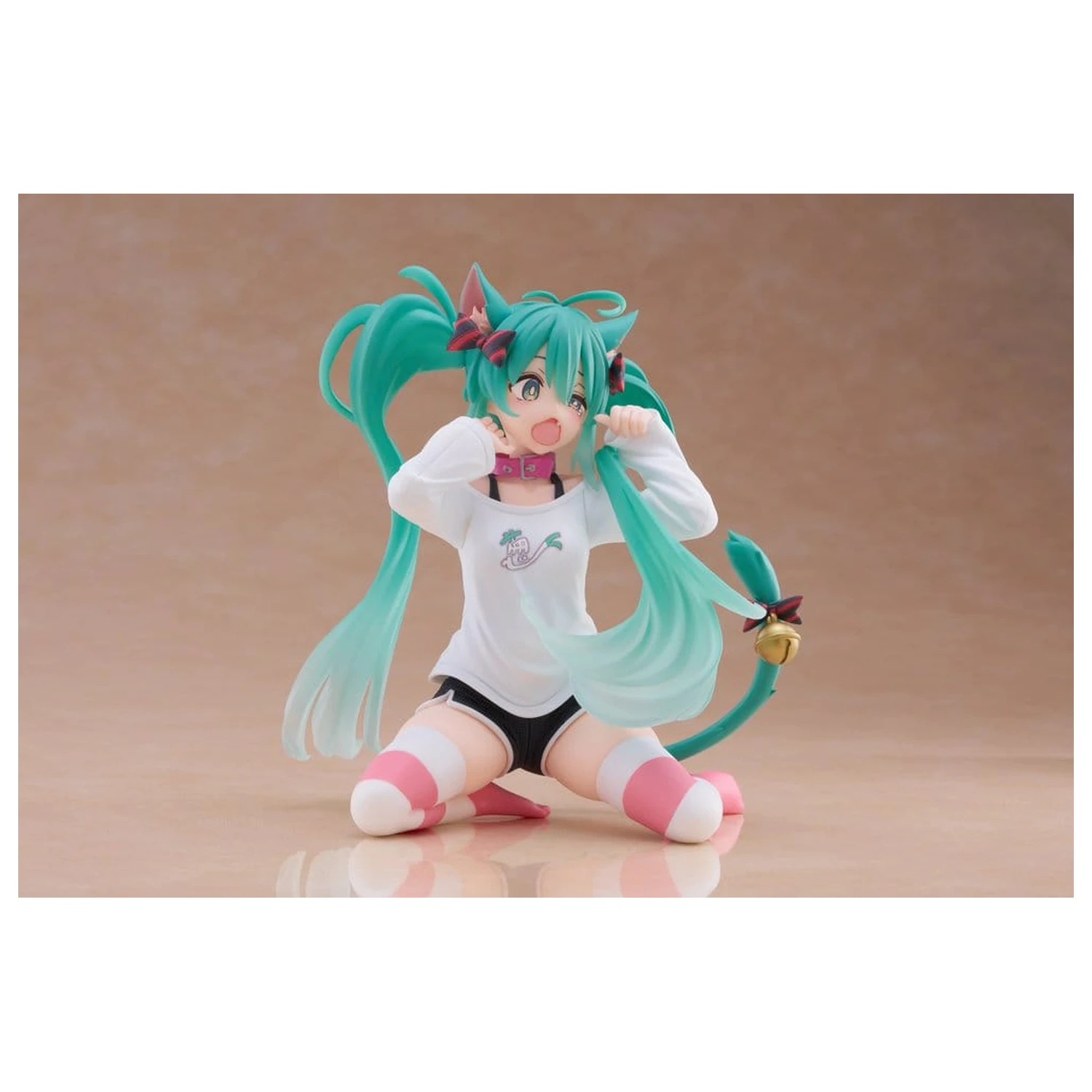 Hatsune Miku PVC Statua za stol slatka figura Hatsune Miku Cat Ear T-Shirt Ver. 13 cm fotografija proizvoda