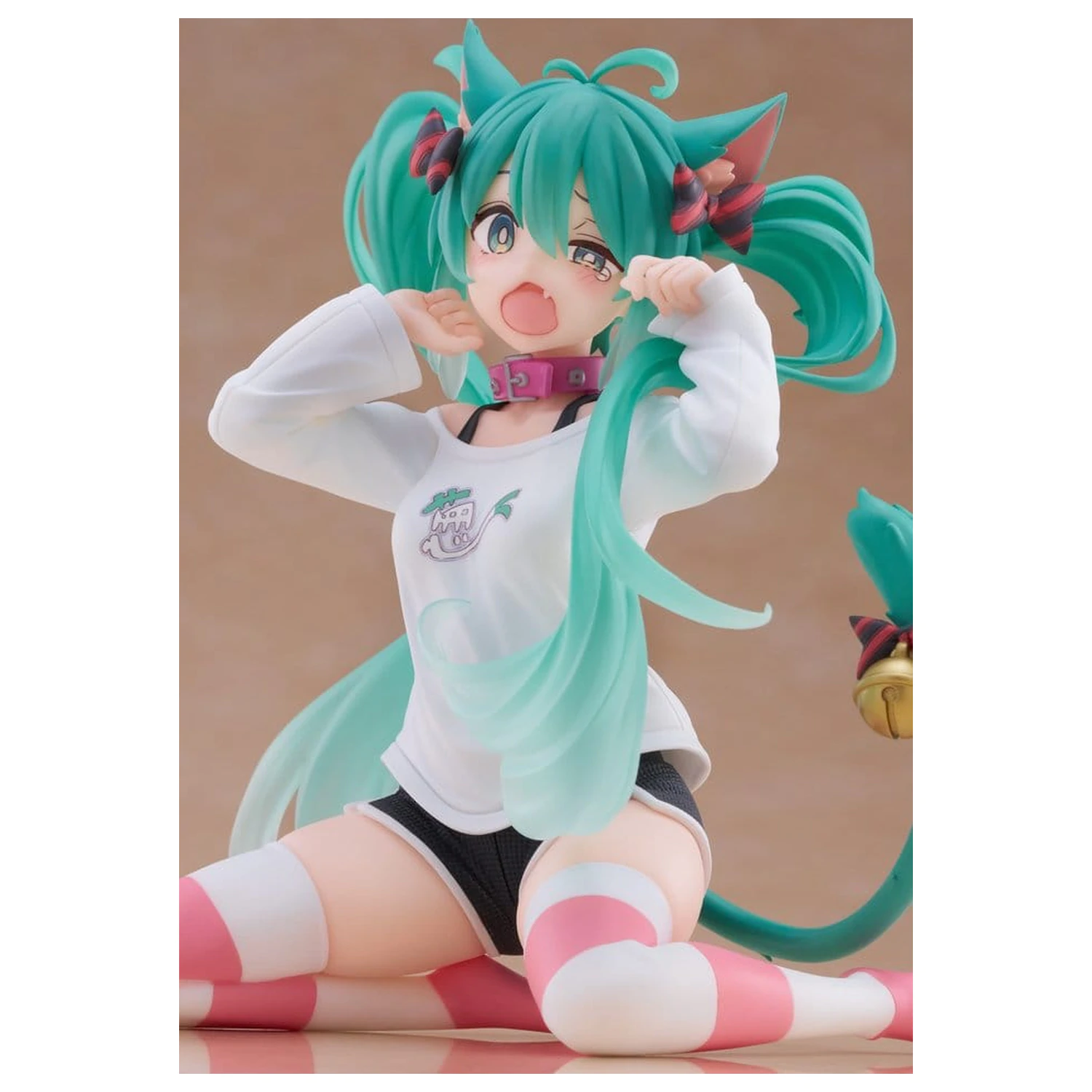 Hatsune Miku PVC Statua za stol slatka figura Hatsune Miku Cat Ear T-Shirt Ver. 13 cm fotografija proizvoda