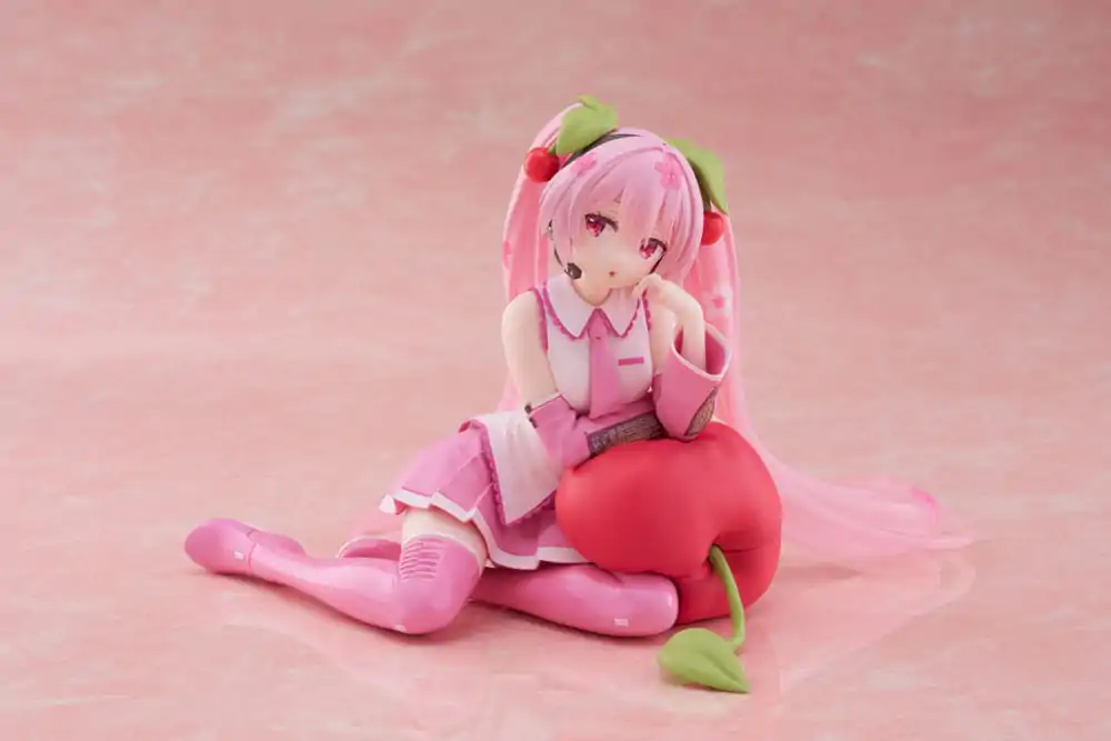 Hatsune Miku PVC Kip Stolni Slatka Figura Sakura Miku Jastučić od Višnje Ver. 13 cm fotografija proizvoda