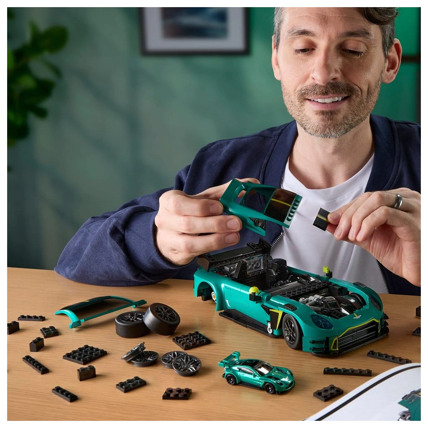 Hot Wheels Elite Mattel Brick Shop građevinski set 1/16 '24 Aston Martin Vantage GT3 fotografija proizvoda