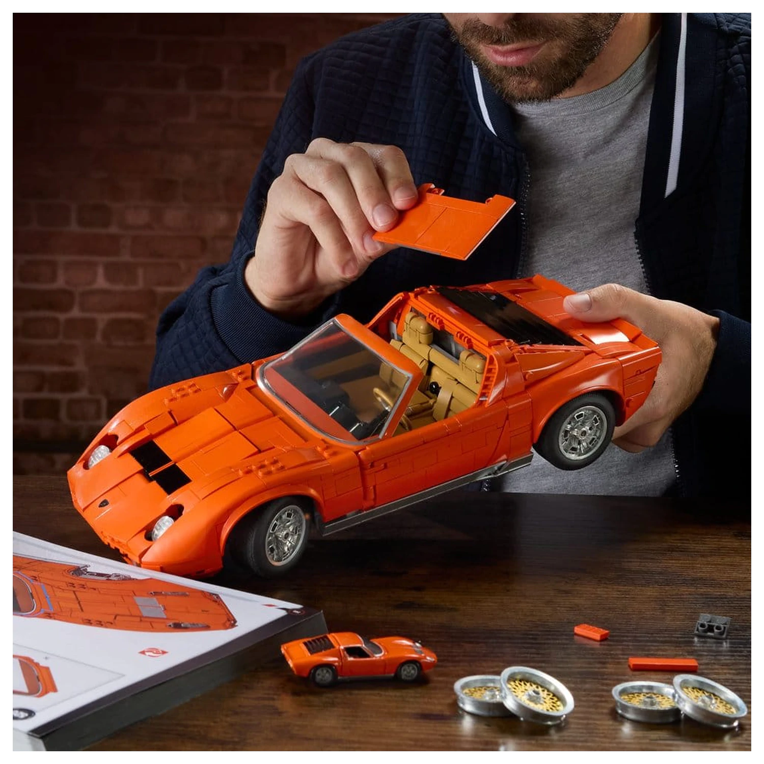 Hot Wheels Premium Mattel Brick Shop građevinski set 1/12 Lamborghini Miura P400 SV fotografija proizvoda
