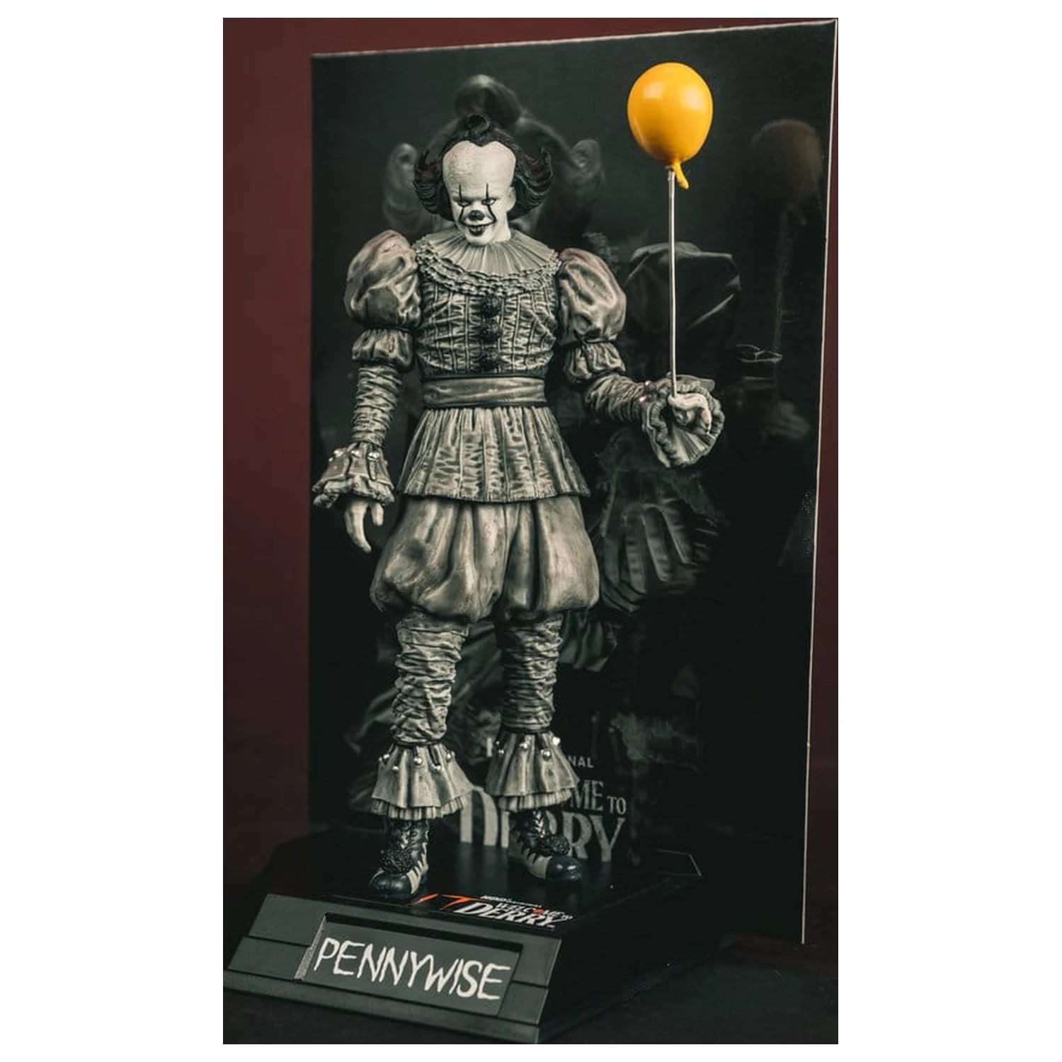 It Welcome to Derry Movie Maniacs Figura Pennywise (Black & White) 16 cm fotografija proizvoda