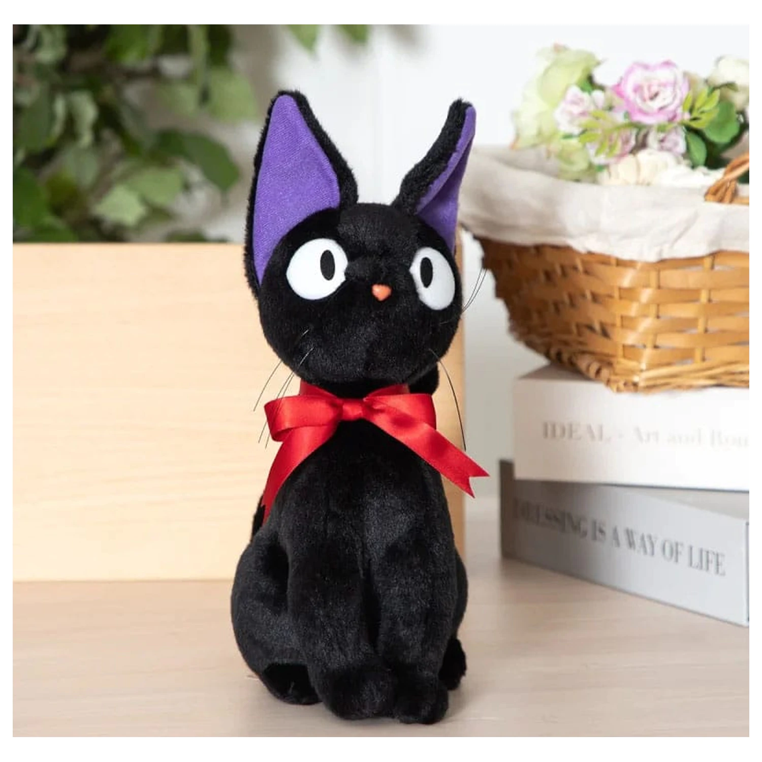 Kiki's Delivery Service Plišana Figura Jiji Sjedi M 32 cm fotografija proizvoda
