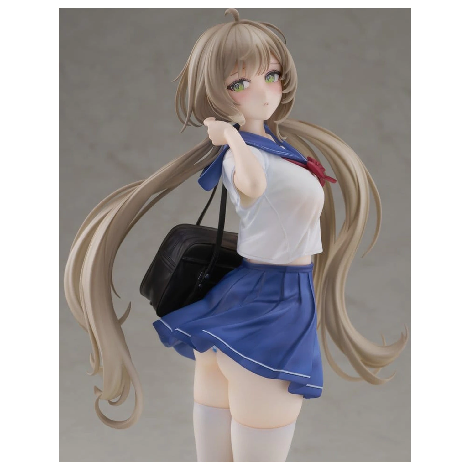 KoiKoi Sakura PVC figura 1/6 Momoko Uniform Ver. 27 cm fotografija proizvoda