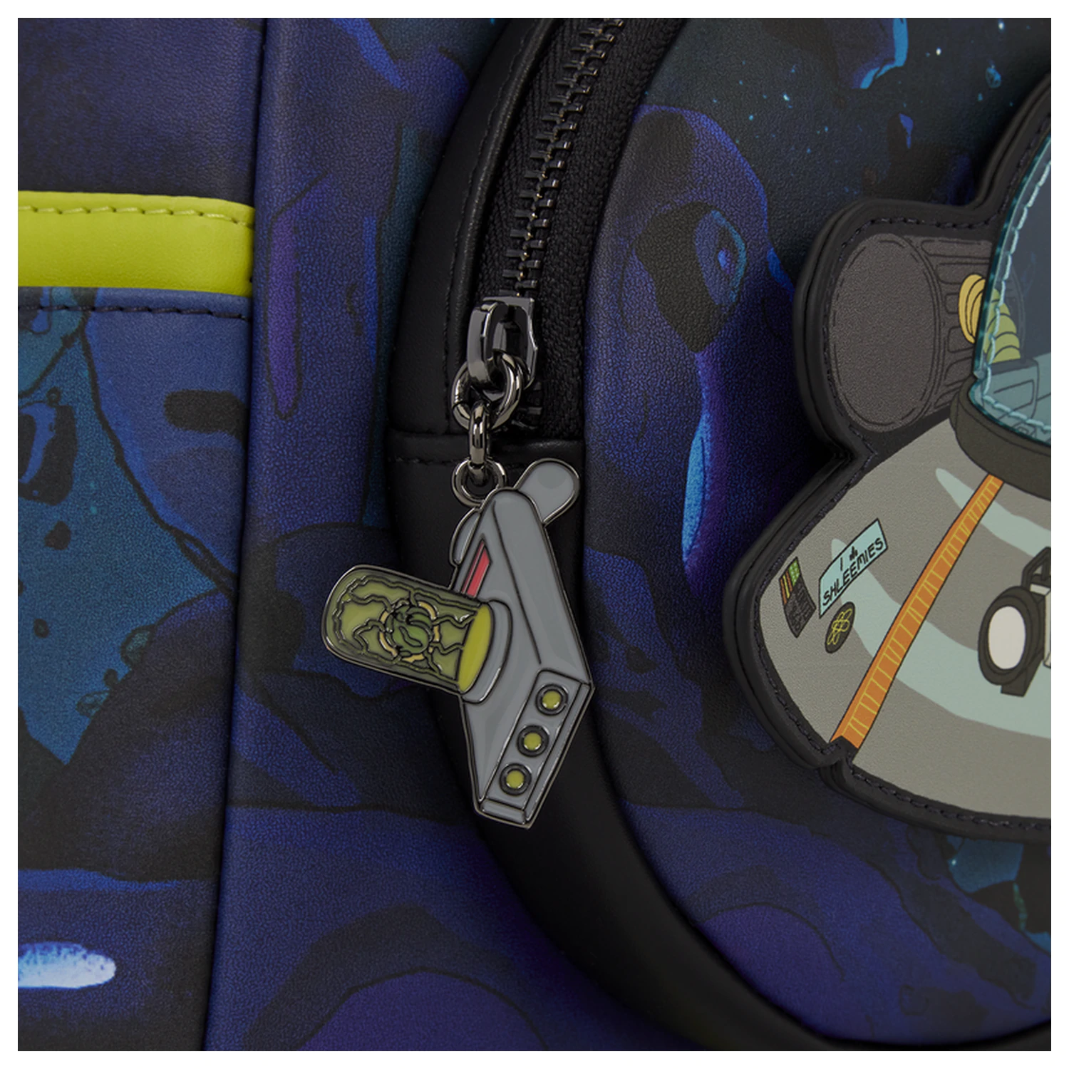 Loungefly Cartoon Network Rick and Morty Space Cruiser Loungefly ruksak 26 cm fotografija proizvoda
