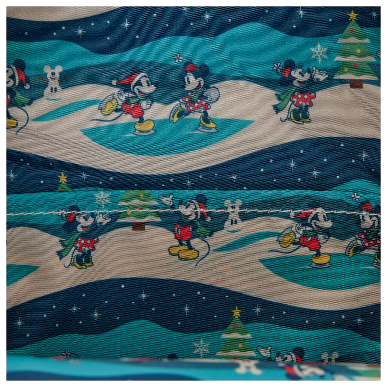 Loungefly Disney Mickey Holiday ruksak fotografija proizvoda