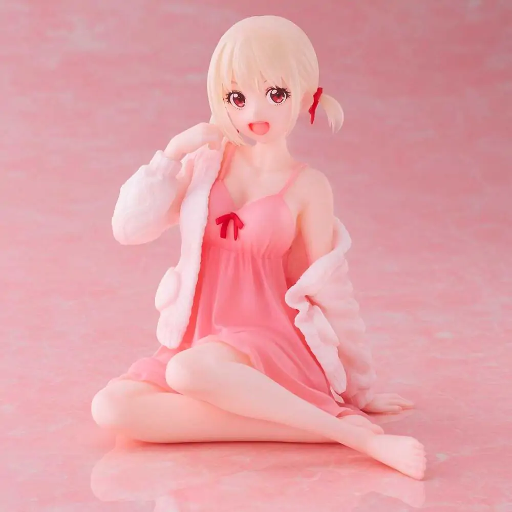 Lycoris Recoil Chisato Nishikigi Odjeća za po kući Stolna figura 18 cm fotografija proizvoda