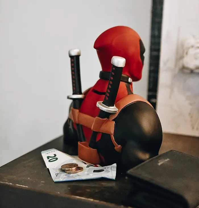 Marvel Deadpool kasica bista 20cm fotografija proizvoda