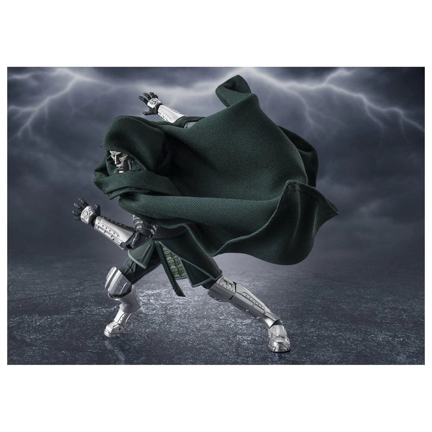 Marvel S.H.Figuarts akcijska figura Doctor Doom (Avengers: Doomsday) 16 cm fotografija proizvoda