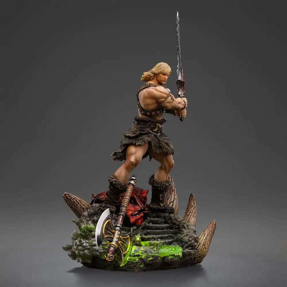 Masters of the Universe Deluxe Art Scale Kip 1/10 He-Man Unleashed 34 cm fotografija proizvoda