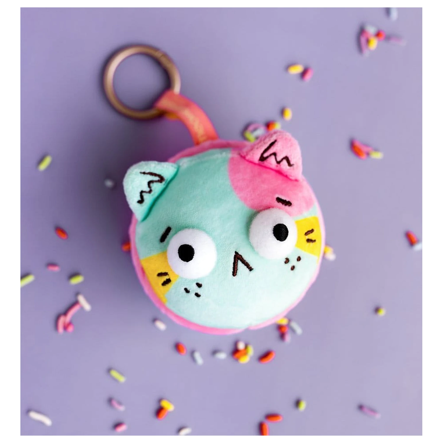 Meowcaron Plush Bag Charm Scared 7 cm fotografija proizvoda