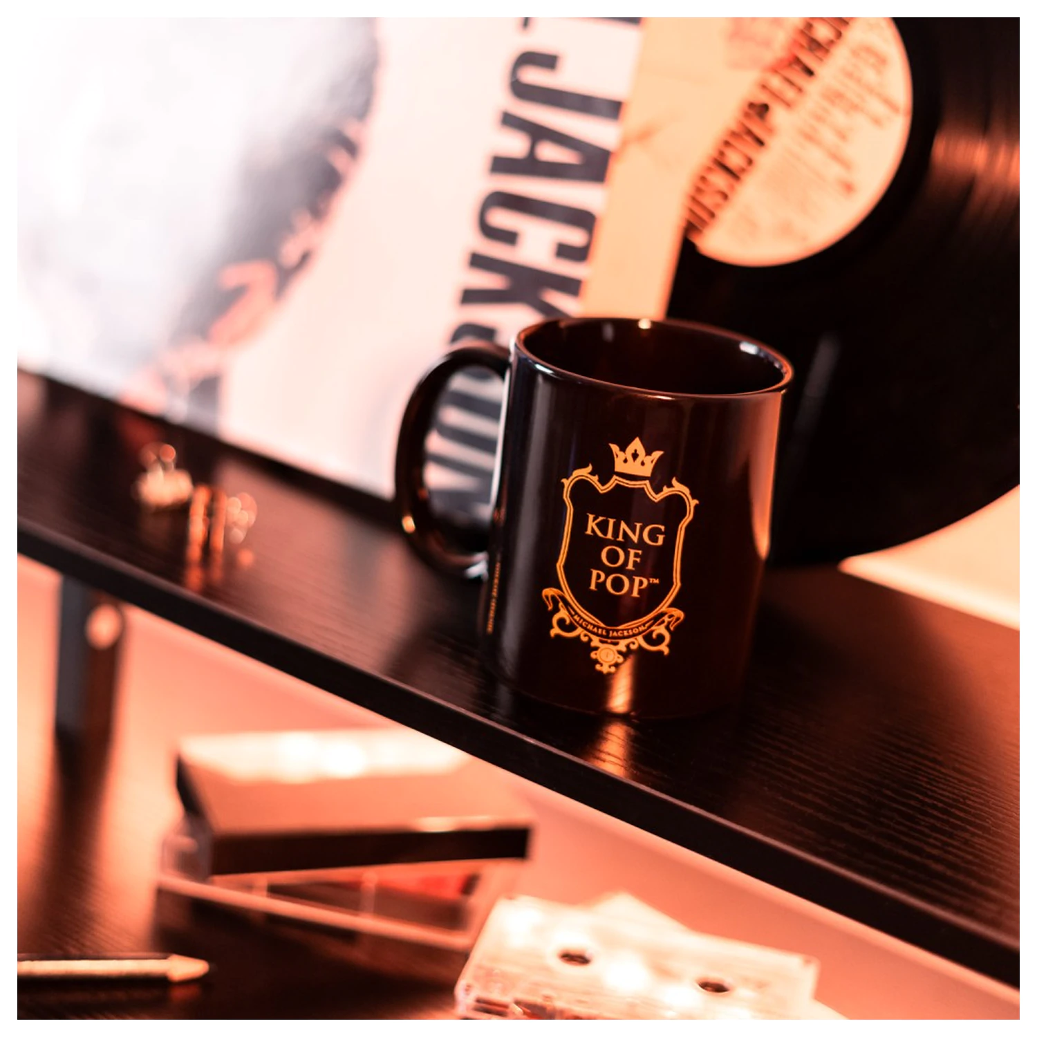 Michael Jackson šalica King of Pop crna 350 ml fotografija proizvoda