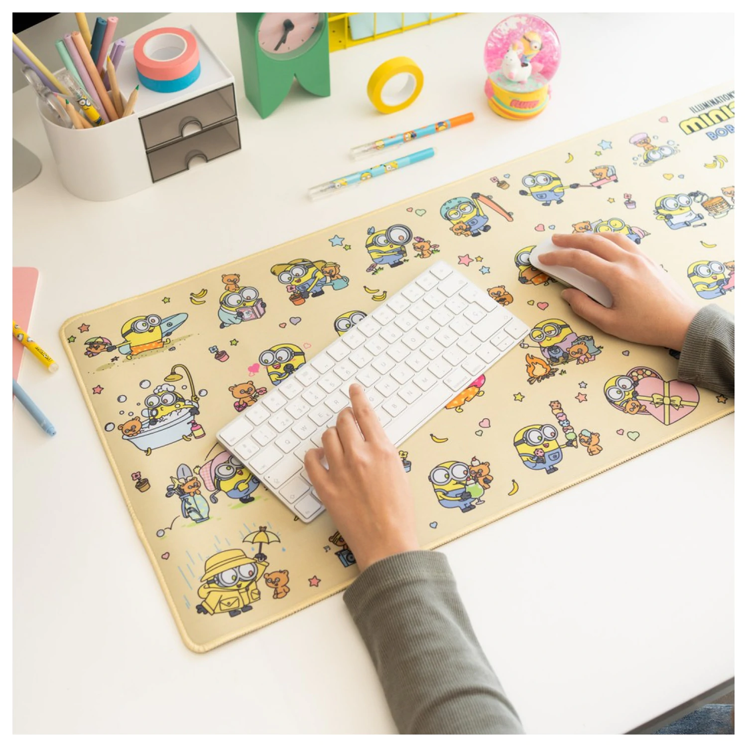 Minions podloga za gaming stol fotografija proizvoda
