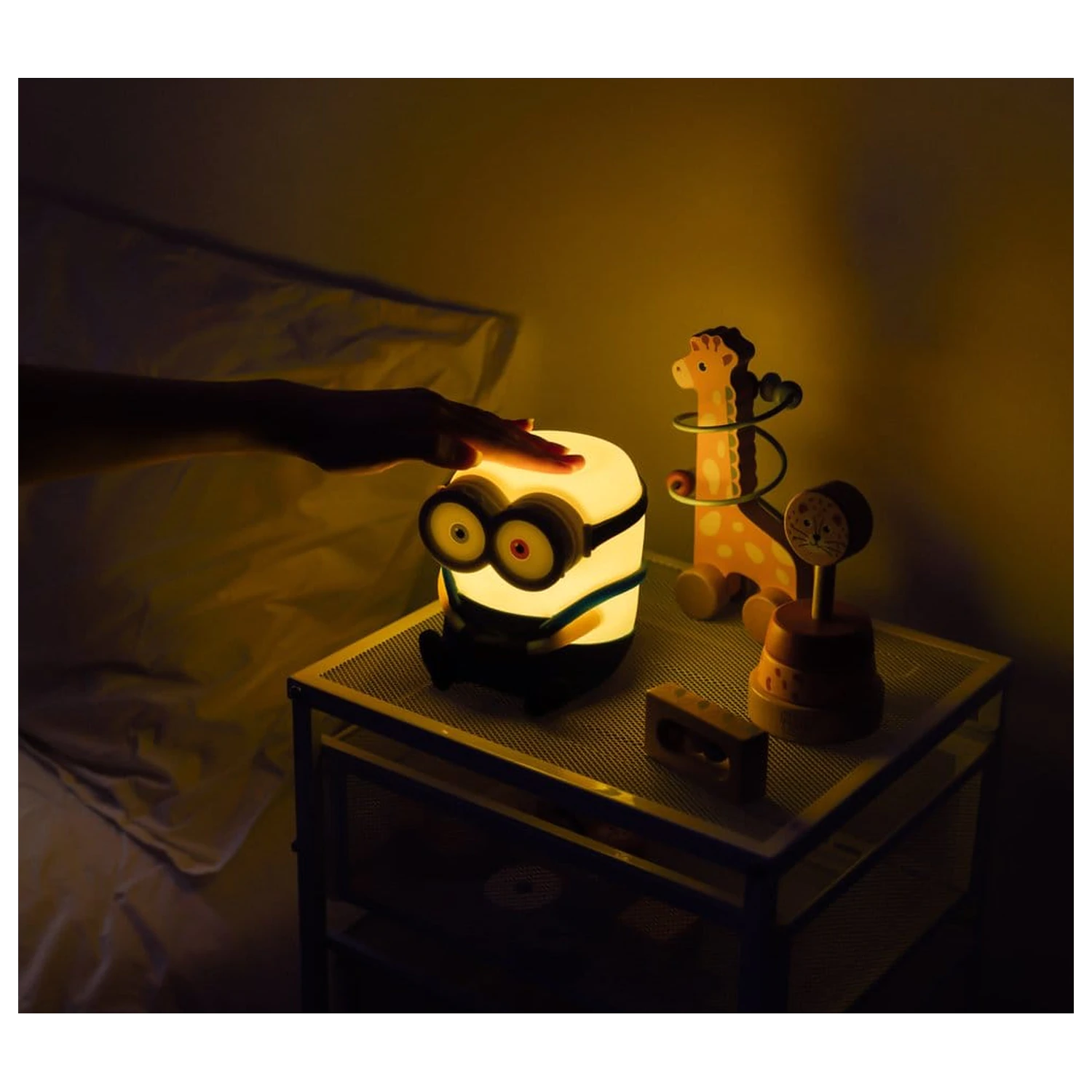 Minions squishy lampa fotografija proizvoda