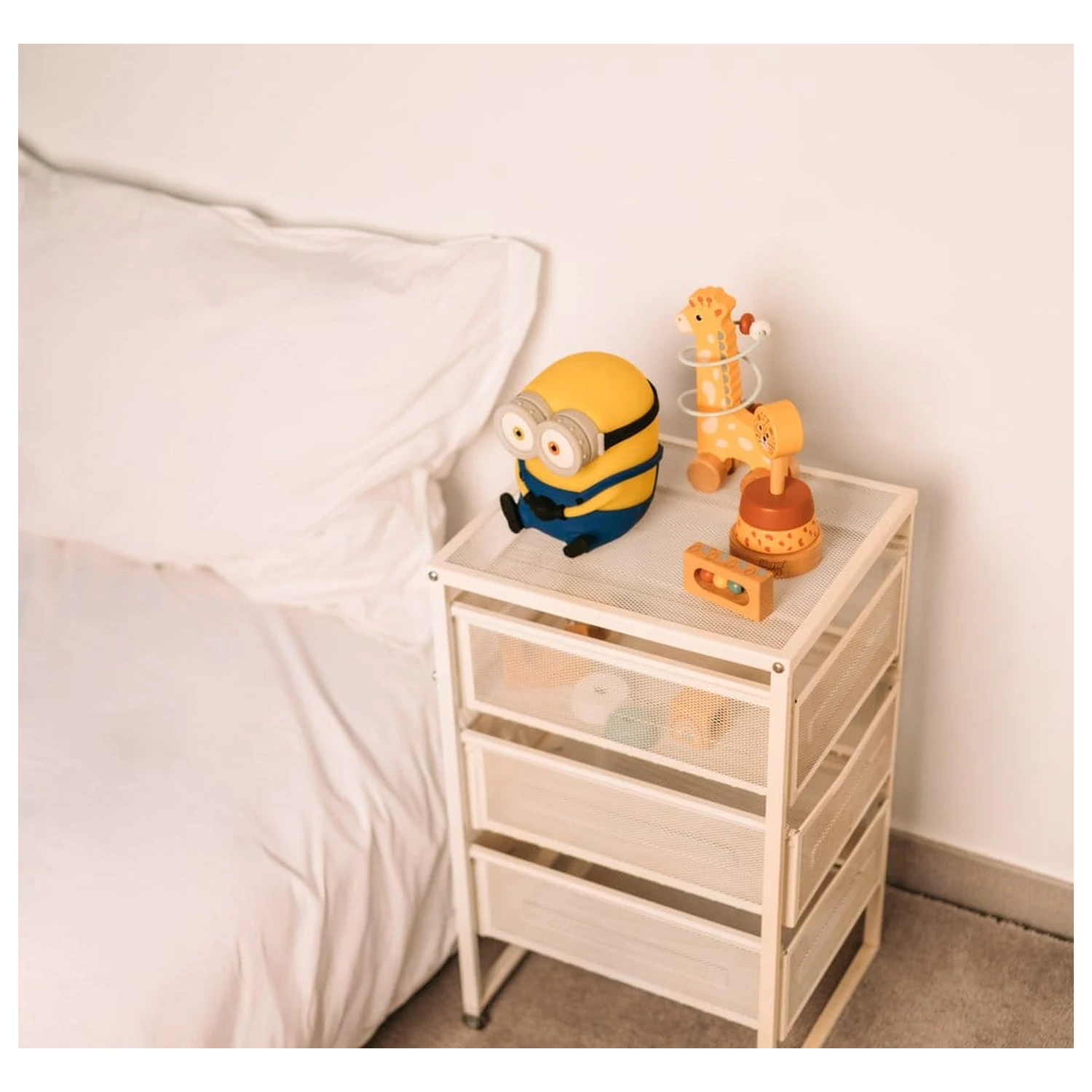 Minions squishy lampa fotografija proizvoda