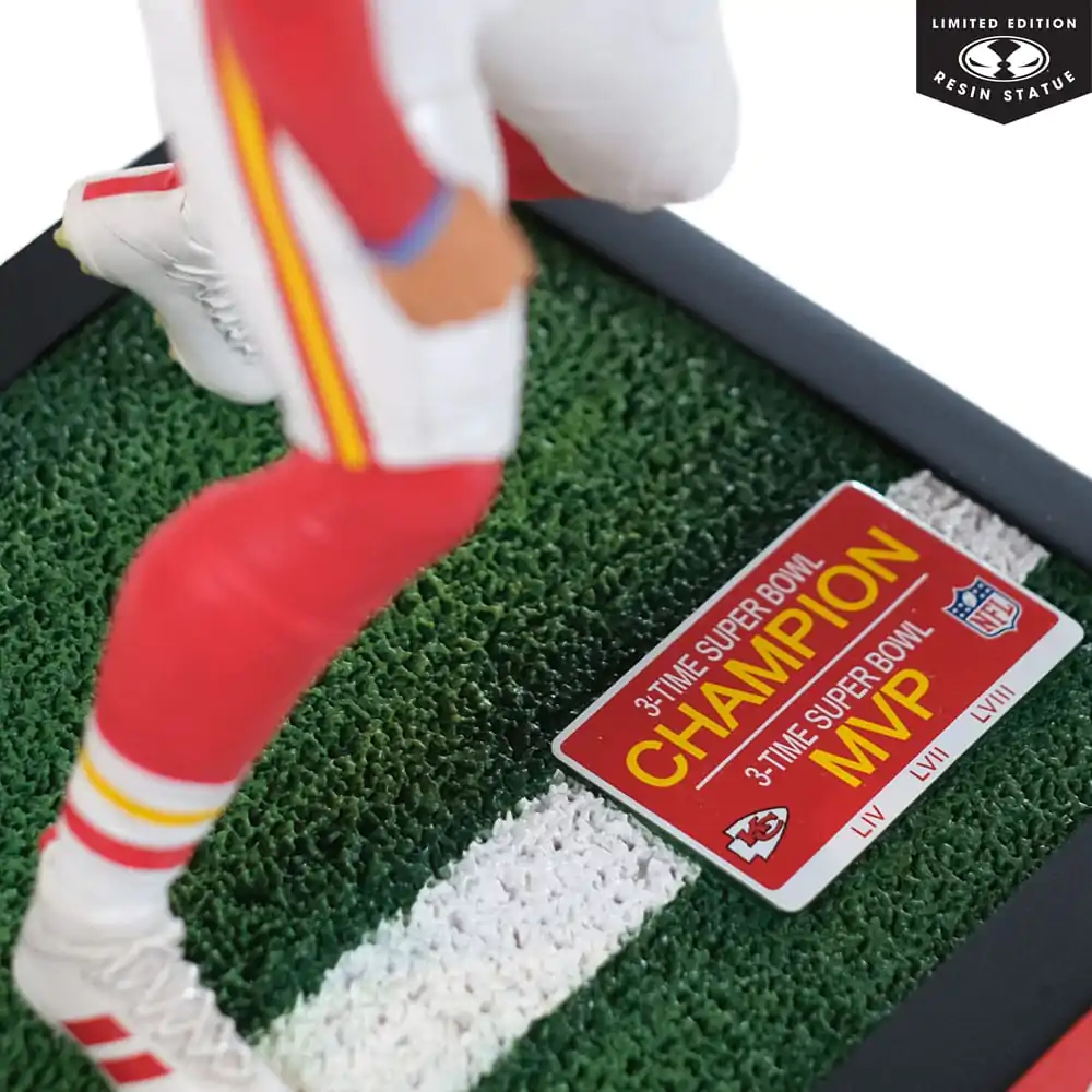 NFL Kansas City Chiefs kipić kip 1/6 Patrick Mahomes 30 cm fotografija proizvoda