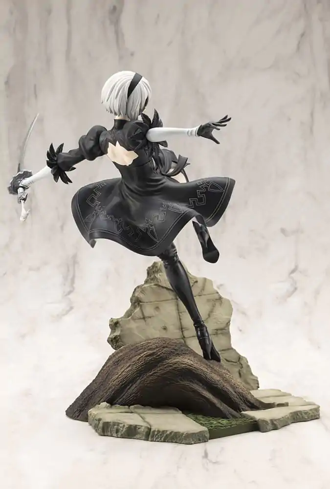 Nier:Automata Ver. 1.1a ARTFX J Kip 1/8 2B 24 cm fotografija proizvoda