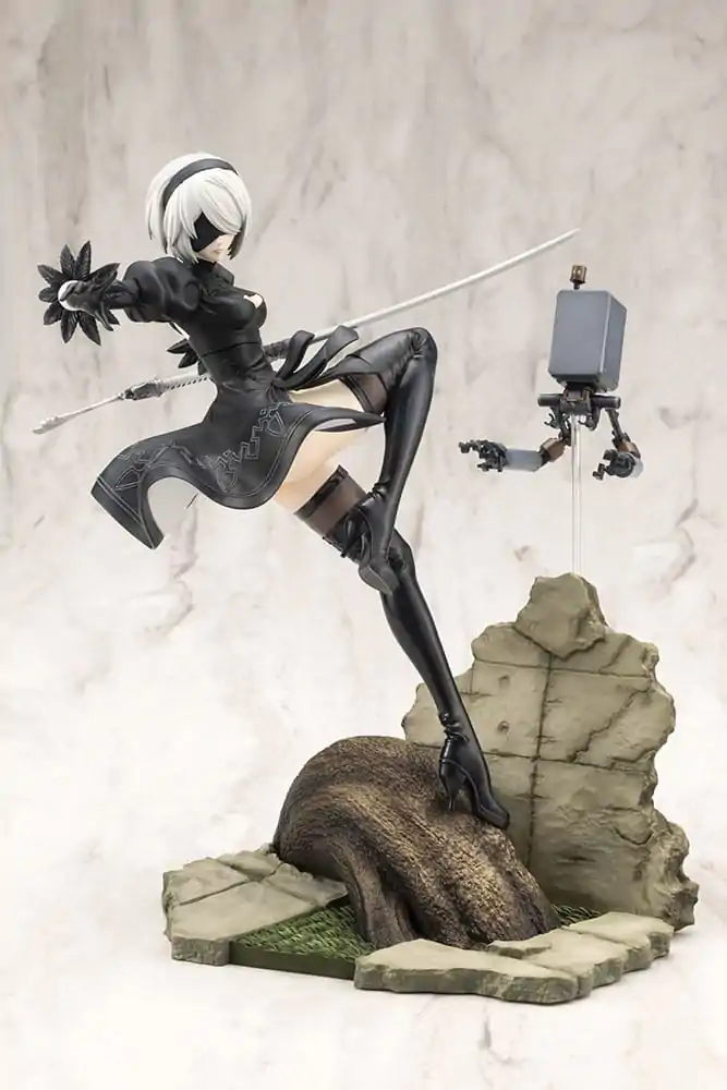 Nier:Automata Ver. 1.1a ARTFX J Kip 1/8 2B 24 cm fotografija proizvoda