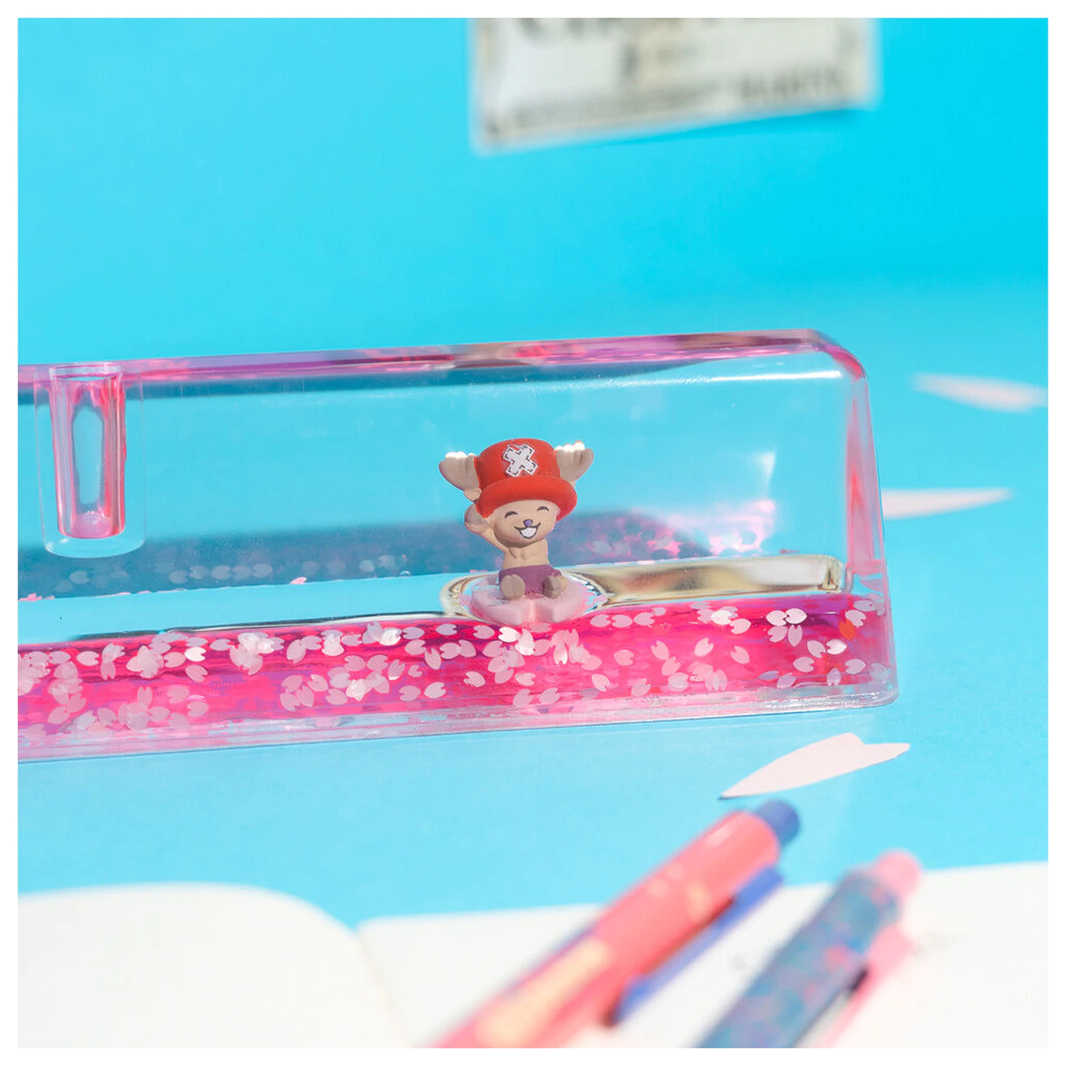 One Piece Chopper set olovka, kemijska olovka i akrilni stalak fotografija proizvoda