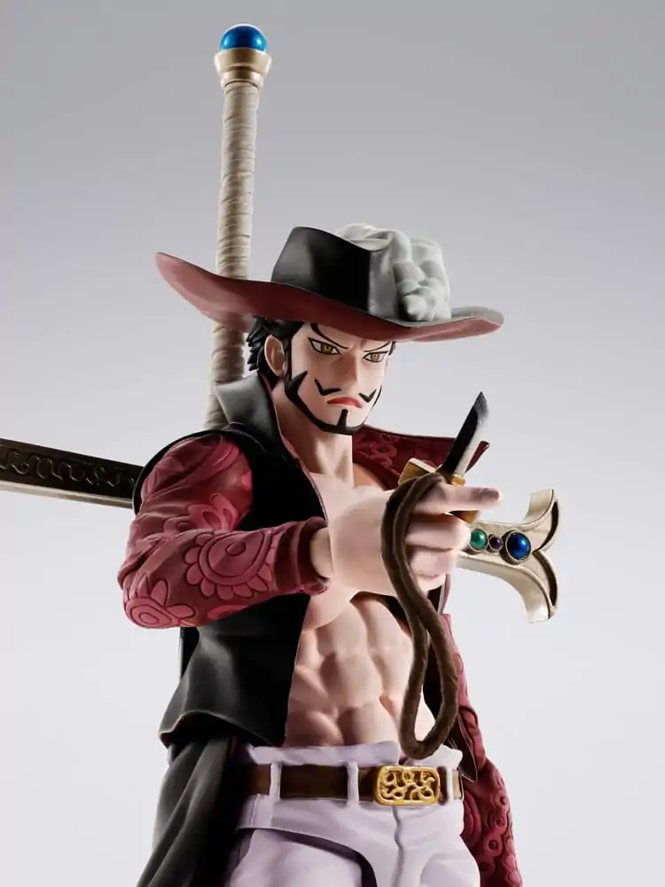 One Piece S.H.Figuarts akcijska figura Dracule Mihawk Hawkeye 17 cm fotografija proizvoda