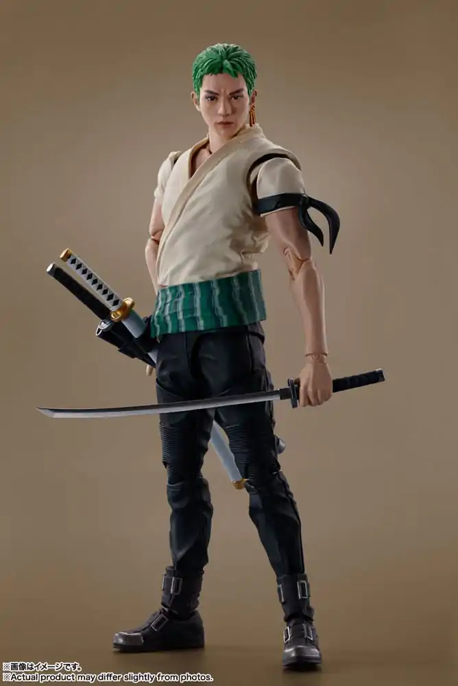 One Piece S.H. Figuarts akcijska figura Roronoa Zoro (Netflix) 14 cm fotografija proizvoda