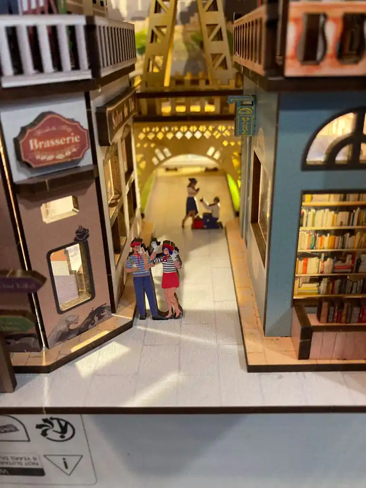 Paris Tiny Adventures Book Nook Mini diorama 23 cm fotografija proizvoda