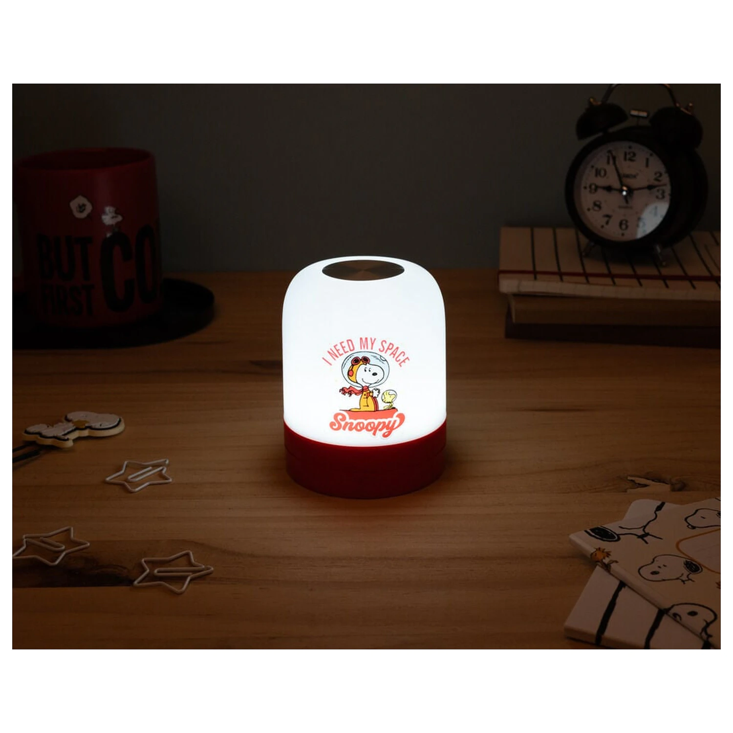 Peanuts Snoopy ambijentalna lampa fotografija proizvoda