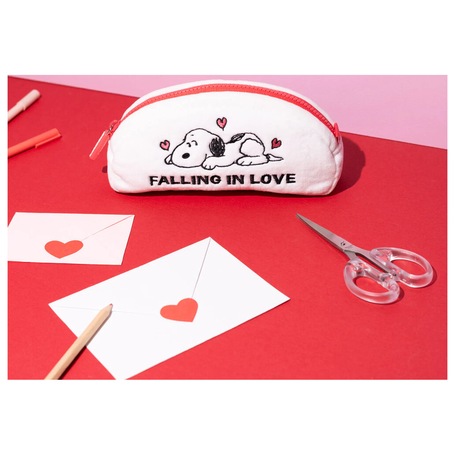 Peanuts Snoopy pernica fotografija proizvoda