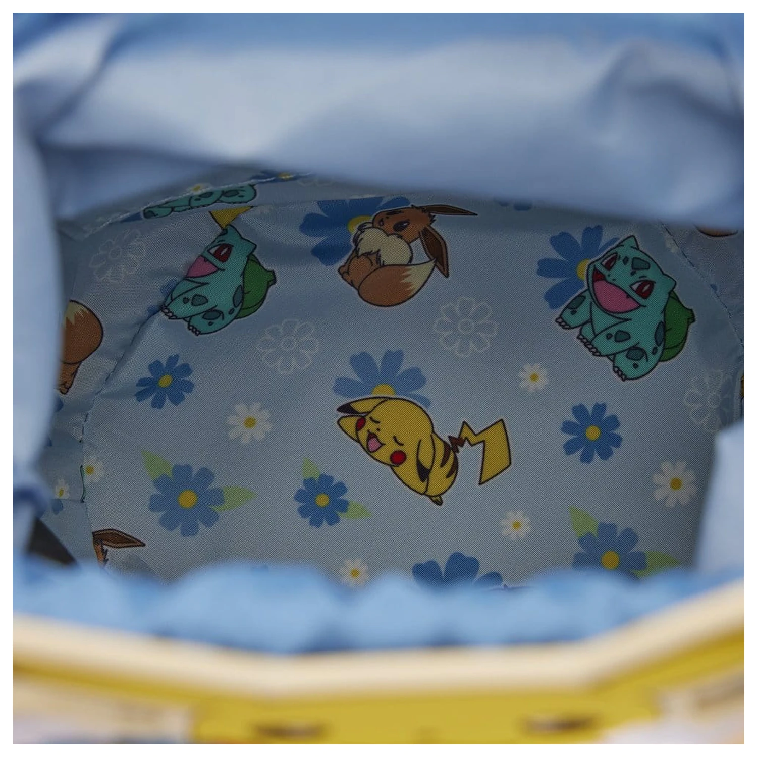 Pokémon by Loungefly Crossbody torba s cvjetnim Pikachuom fotografija proizvoda