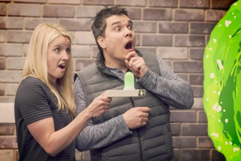 Rick and Morty Vinilna Igračka Zvuk i Svjetleći Portal Gun fotografija proizvoda