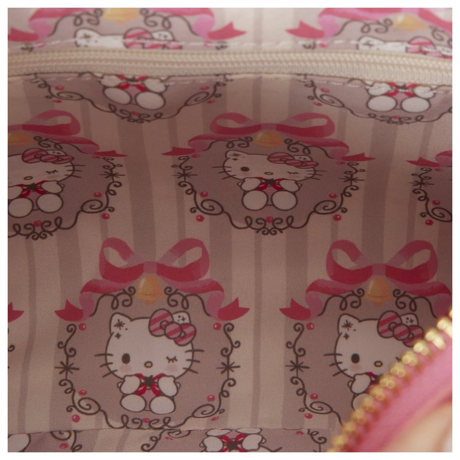 Sanrio by Loungefly torba preko tijela s ručkom od perlica i ukrasom za torbu Hello Kitty Quilted fotografija proizvoda