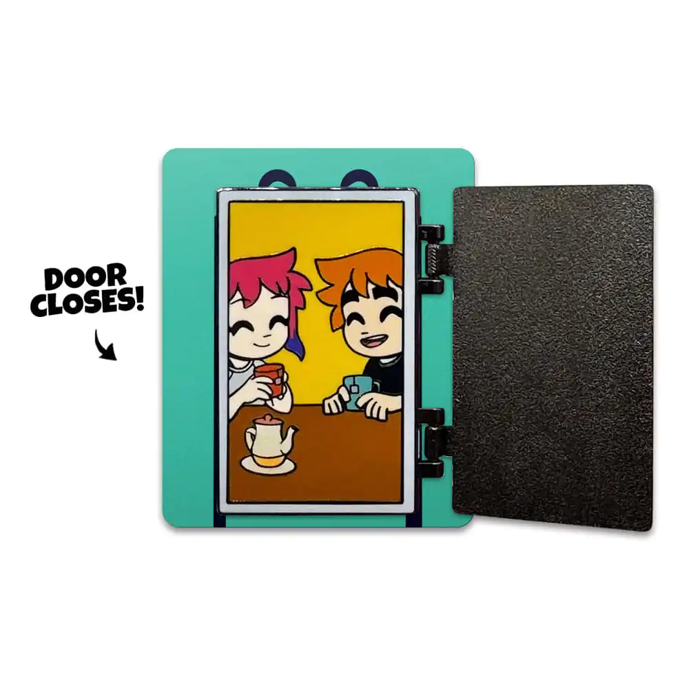 Scott Pilgrim Bedž Door Swinging 5 cm fotografija proizvoda