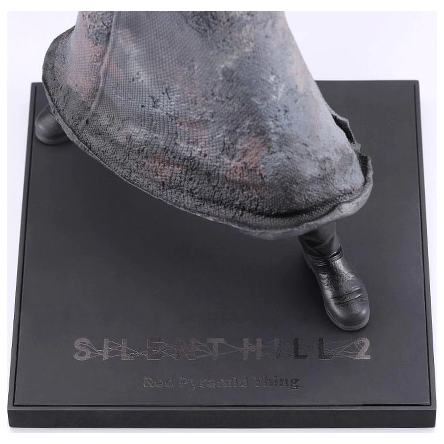 Silent Hill 2 Oshi Works Statua 1/7 Red Pyramid Thing 26 cm fotografija proizvoda
