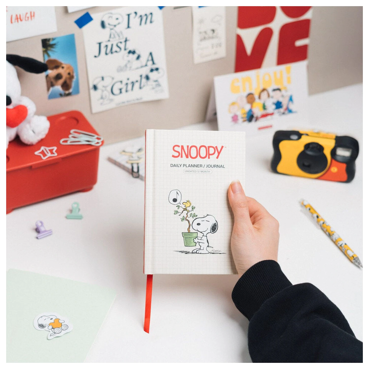 Snoopy A6 nedatirani dnevni planer fotografija proizvoda