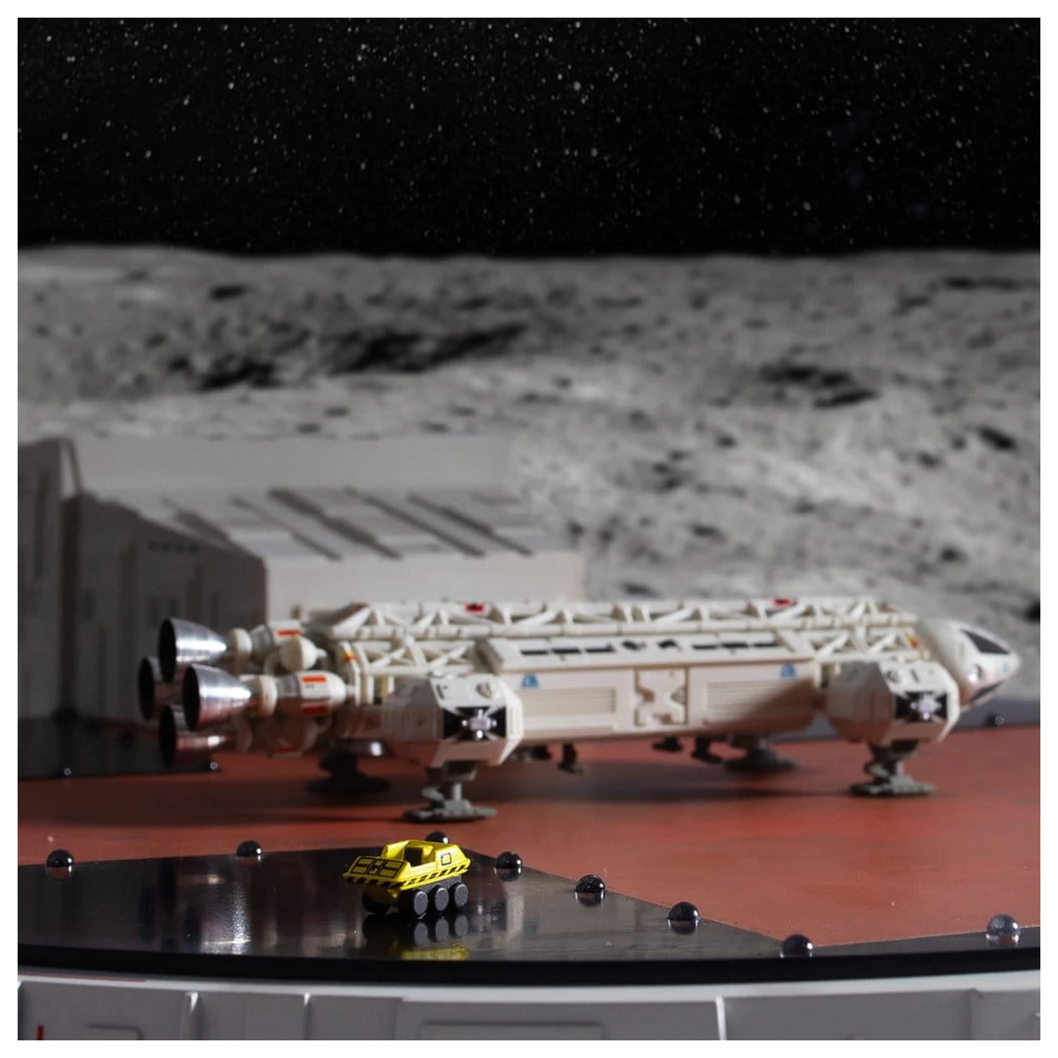 Space 1999 Playset podloga za slijetanje (s Eagle Transporterom) 46 cm fotografija proizvoda