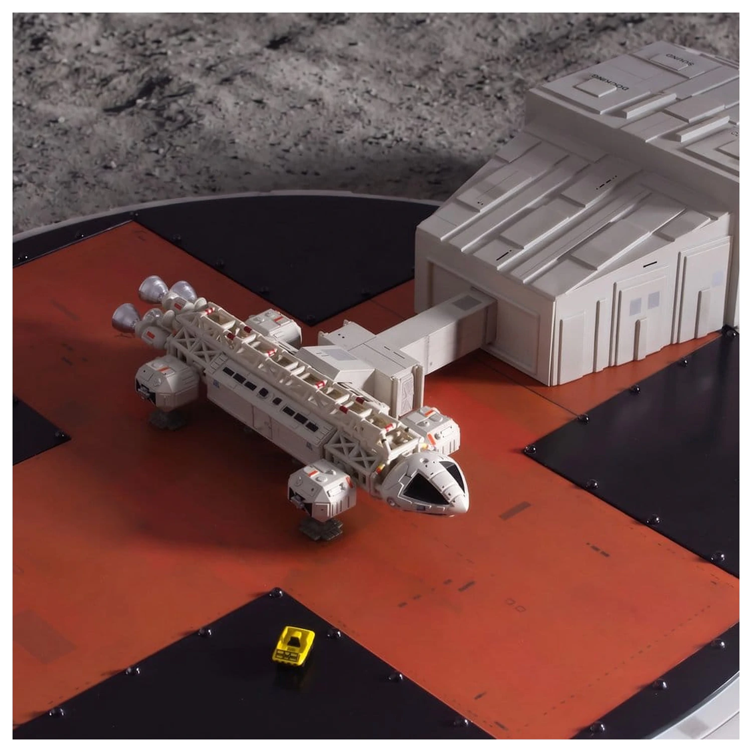 Space 1999 Playset podloga za slijetanje (s Eagle Transporterom) 46 cm fotografija proizvoda