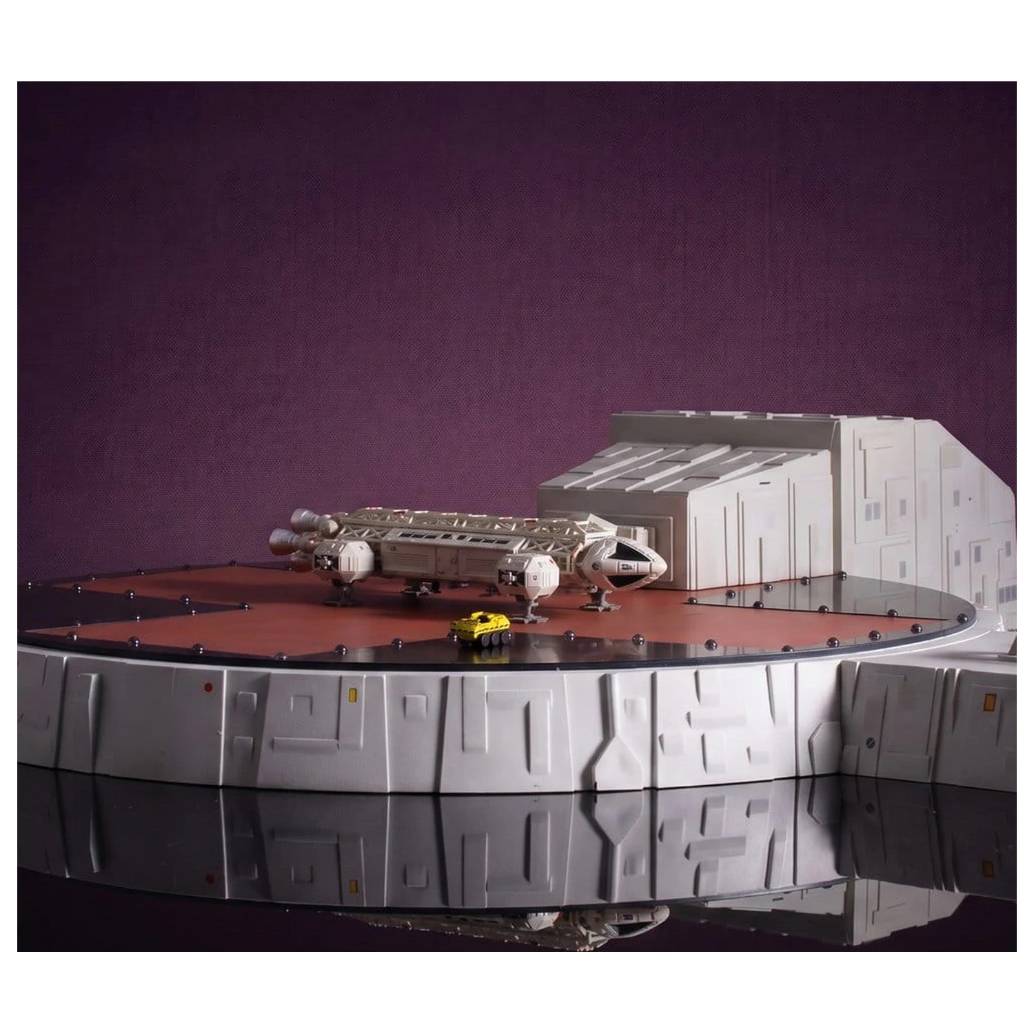 Space 1999 Playset podloga za slijetanje (s Eagle Transporterom) 46 cm fotografija proizvoda