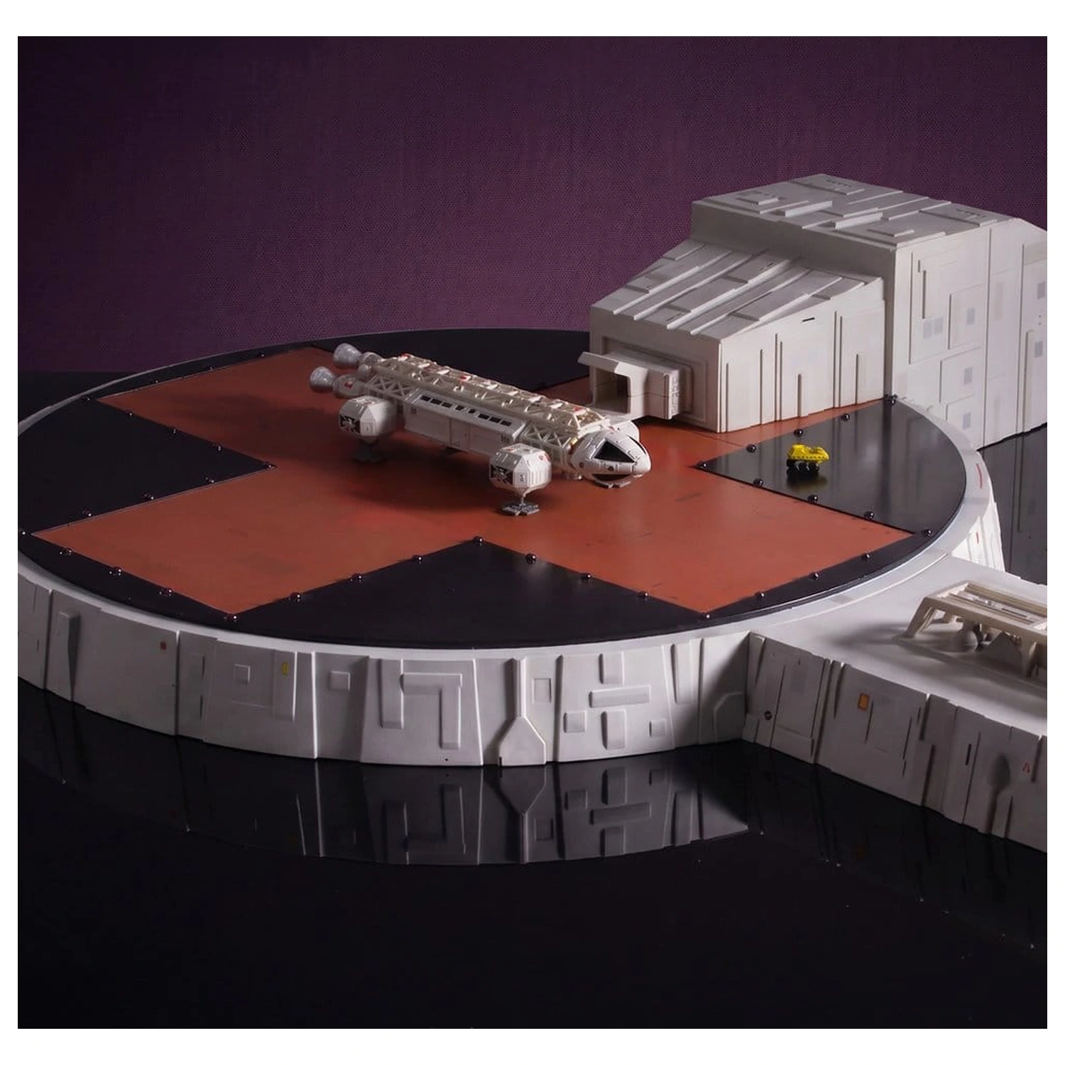 Space 1999 Playset podloga za slijetanje (s Eagle Transporterom) 46 cm fotografija proizvoda