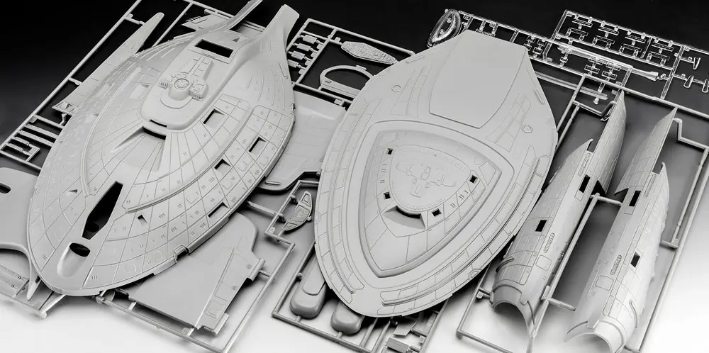 Star Trek Model Kit 1/670 U.S.S. Voyager 51 cm fotografija proizvoda