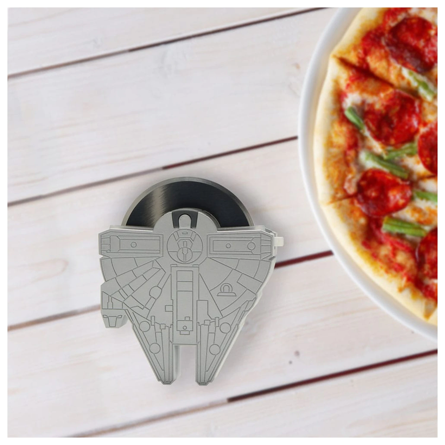 Star Wars rezač za pizzu Millennium Falcon fotografija proizvoda