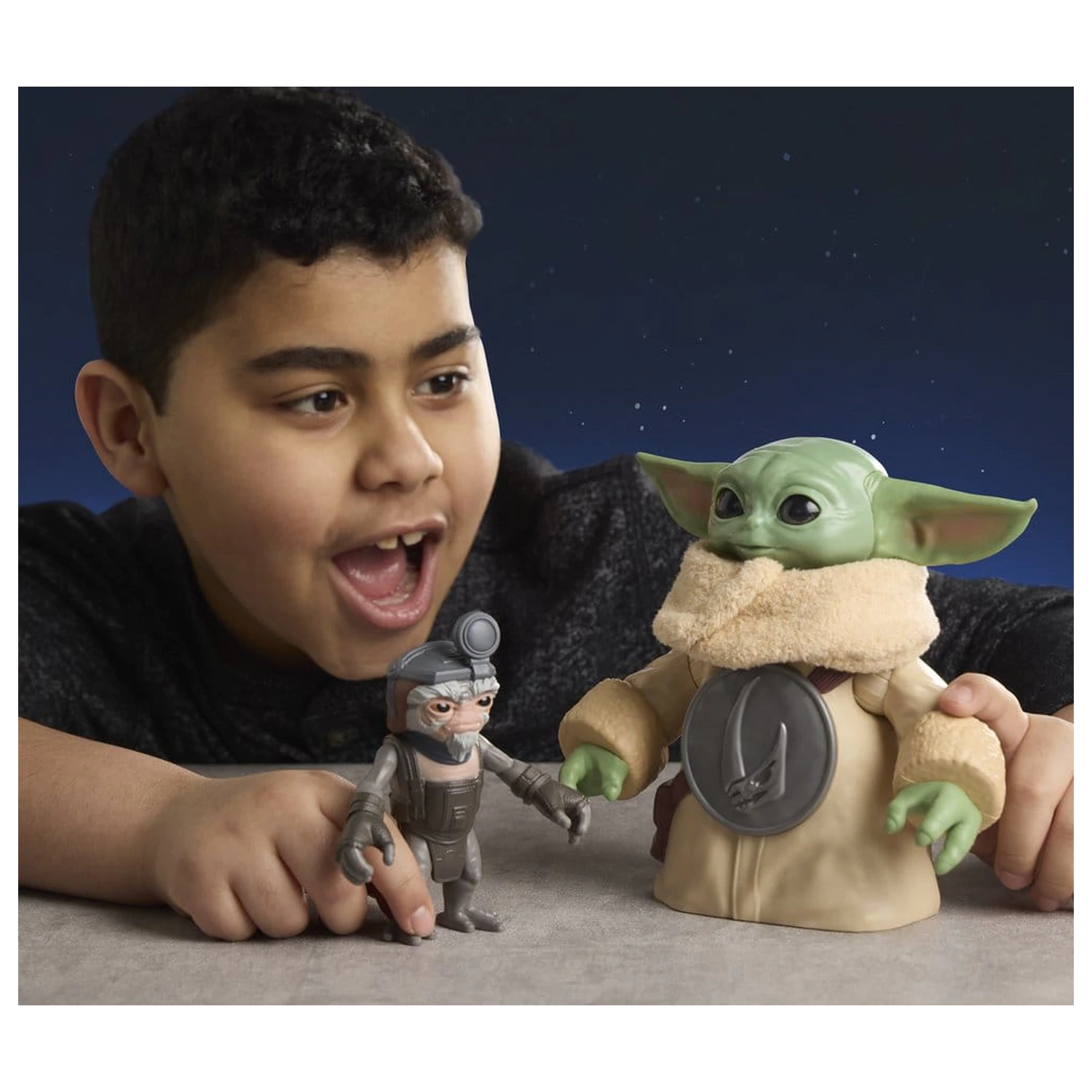 Star Wars: The Mandalorian & Grogu Elektronska akcijska figura Huggin' Grogu & Anzellan 17 cm fotografija proizvoda