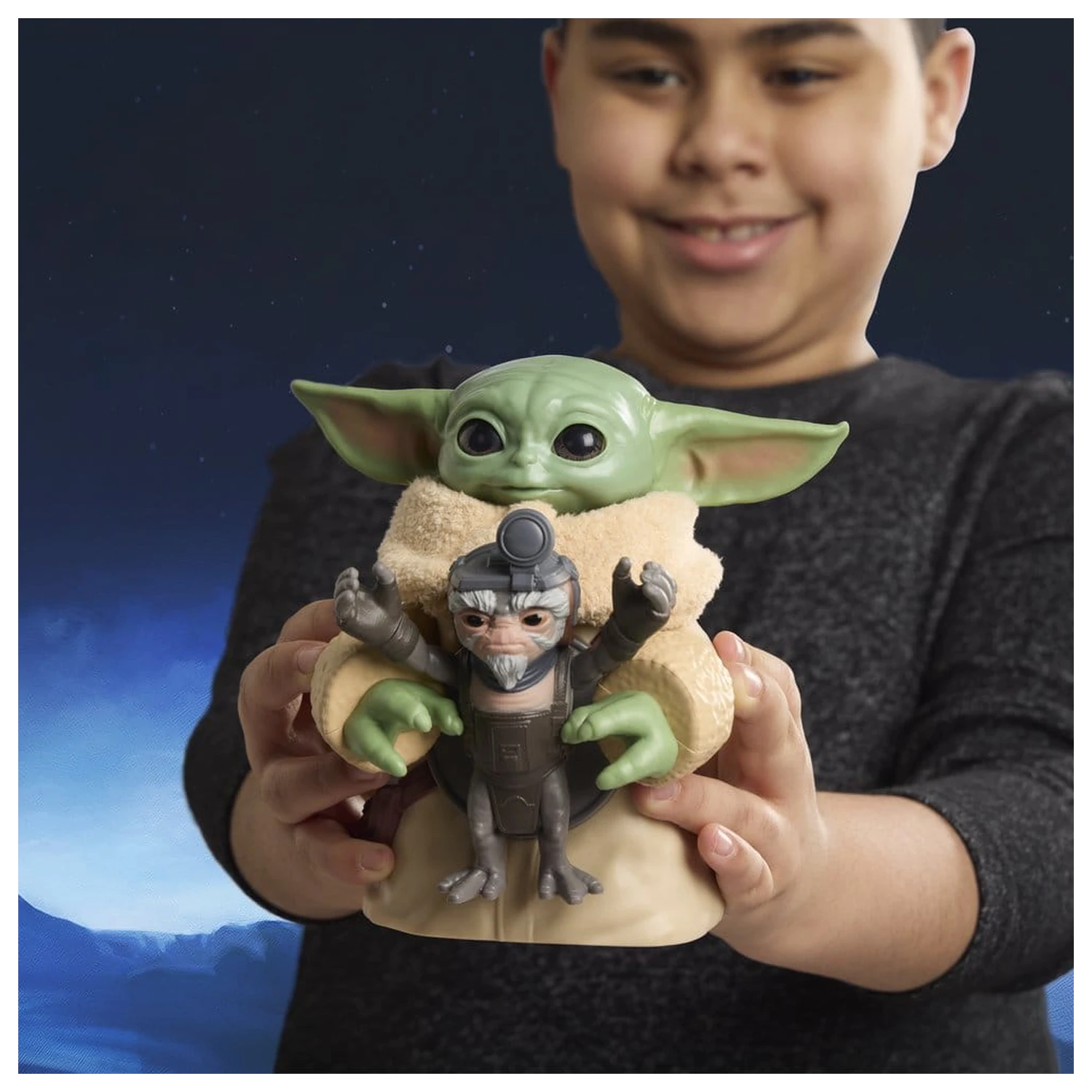 Star Wars: The Mandalorian & Grogu Elektronska akcijska figura Huggin' Grogu & Anzellan 17 cm fotografija proizvoda