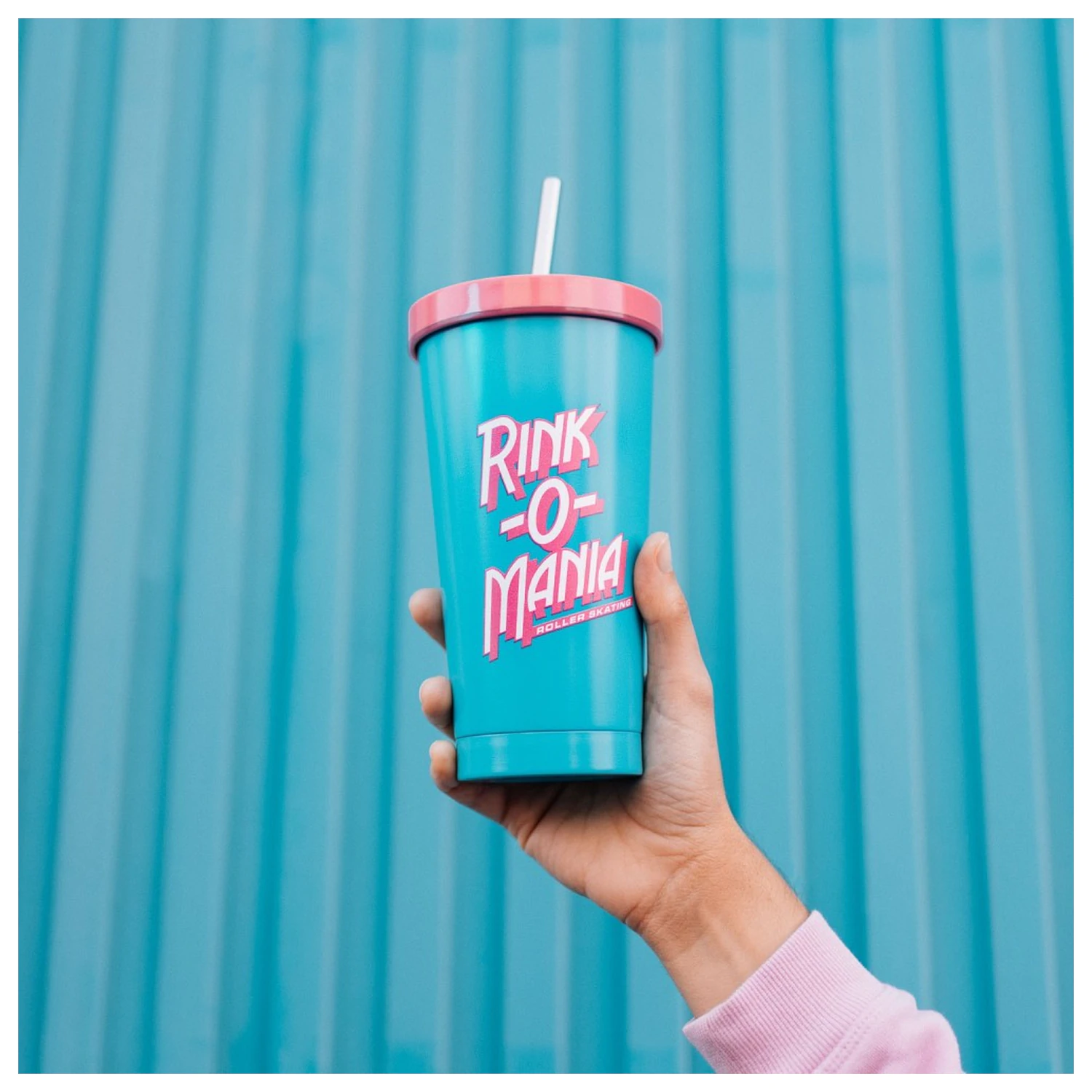 Stranger Things Rink-O-Mania slamka tumbler 550 ml fotografija proizvoda